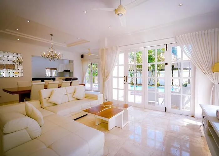 Villa Kencana *
